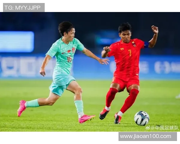 南京足球队与杭州足球队赛后分析力量对比与战术探讨