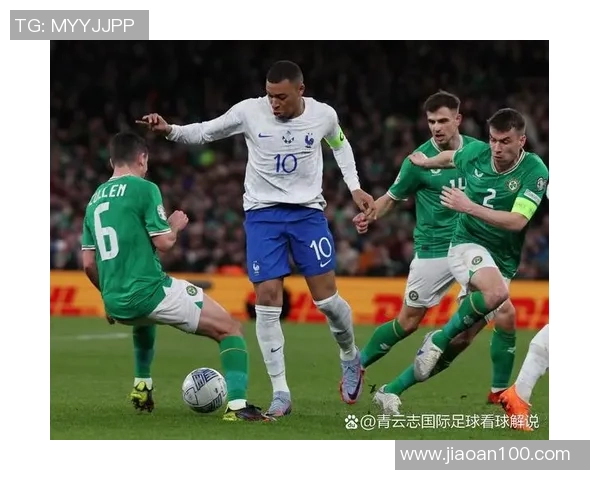 国际足球明星队长的荣耀与责任：领袖风范下的团队精神与竞技魅力